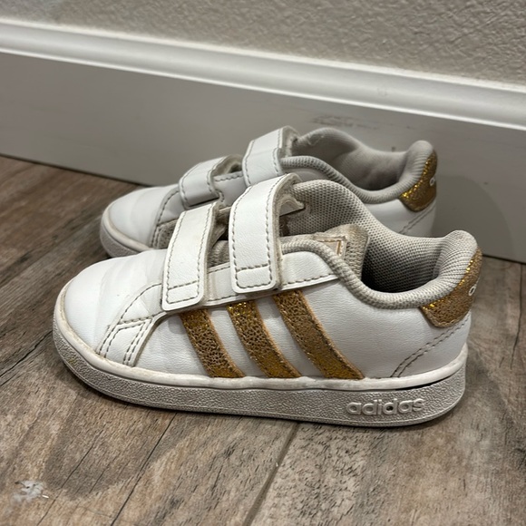 adidas Other - Adidas Grand Court White Gold Shoes Toddler Size 6 Toddler